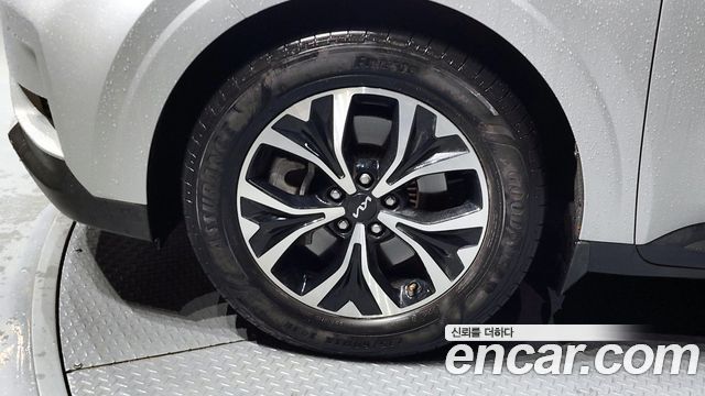 Kia Canival 2023 — photo 5