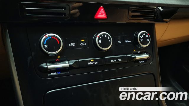 Kia Canival 2023 — photo 21