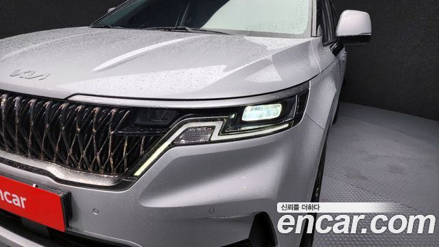 Kia Canival 2023 — photo 8