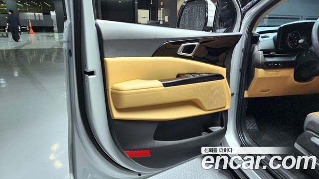 Kia Canival 2023 — photo 15