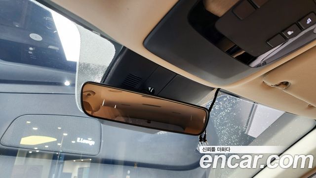 Kia Canival 2023 — photo 28