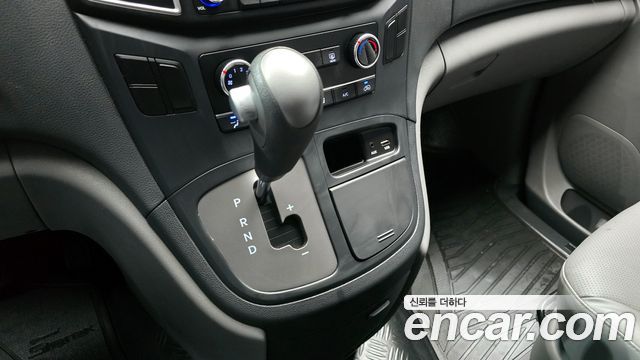 Hyundai Starex 2021 — photo 12