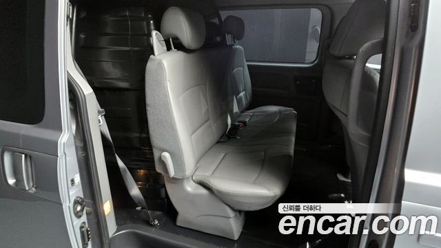 Hyundai Starex 2021 — photo 17