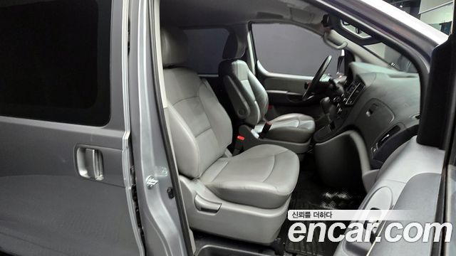 Hyundai Starex 2021 — photo 18