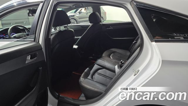 Hyundai Sonata 2018 — photo 11