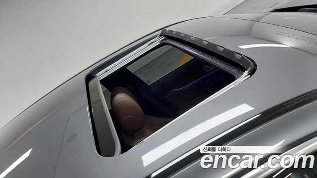 Mercedes-Benz E-Class 2021 — photo 12