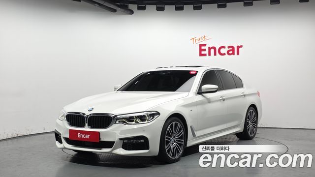 BMW 5-Series 2018 — photo 1