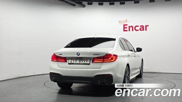 BMW 5-Series 2018 — photo 4
