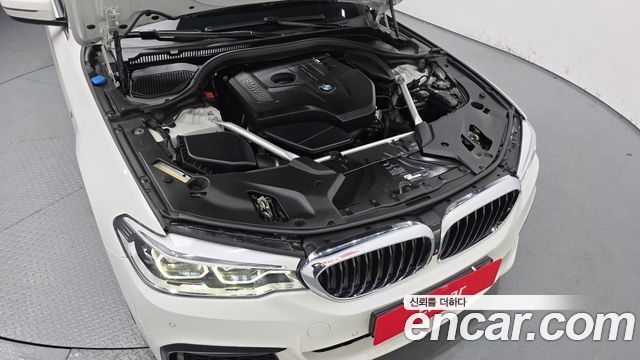 BMW 5-Series 2018 — photo 6