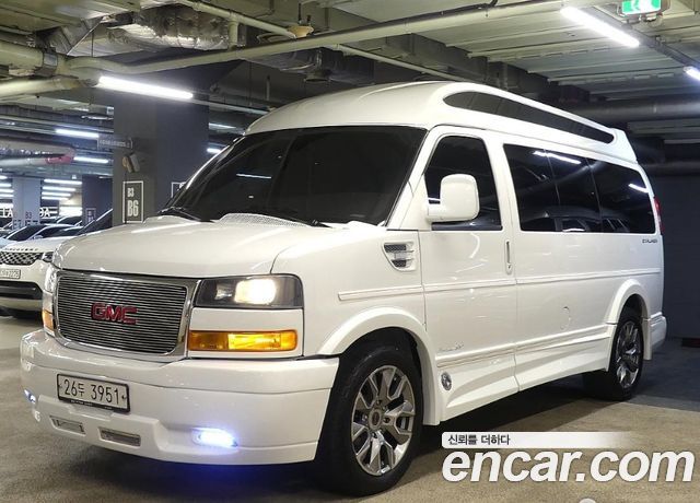 GMC Savana 2022 — photo 2
