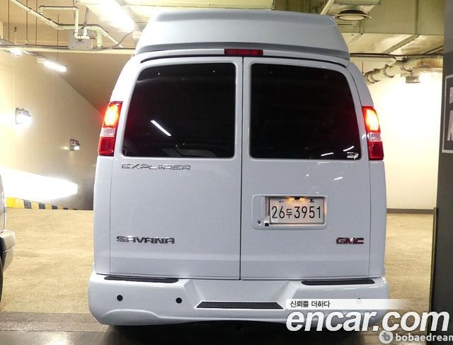 GMC Savana 2022 — photo 3