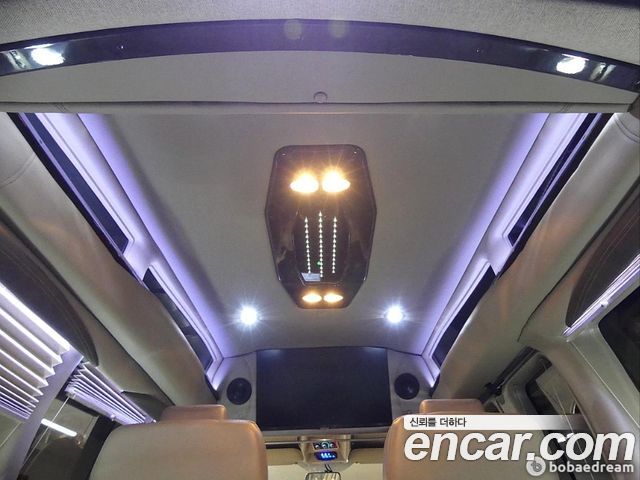 GMC Savana 2022 — photo 7