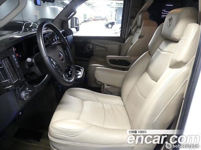 GMC Savana 2022 — photo 10