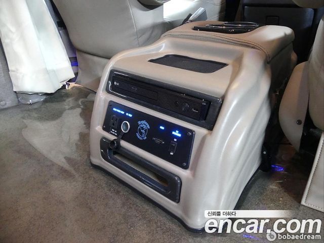 GMC Savana 2022 — photo 18