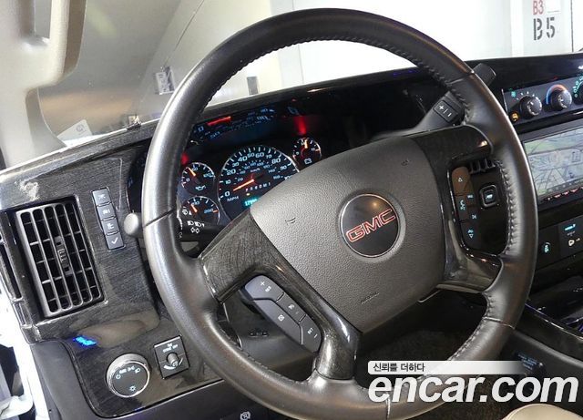 GMC Savana 2022 — photo 20