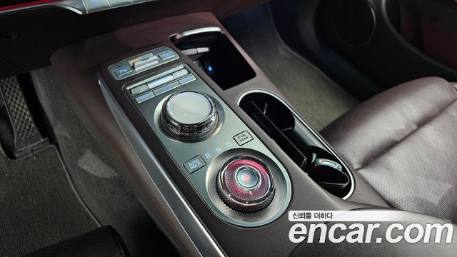 Genesis GV70 2021 — photo 12