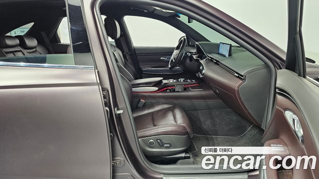Genesis GV70 2021 — photo 17
