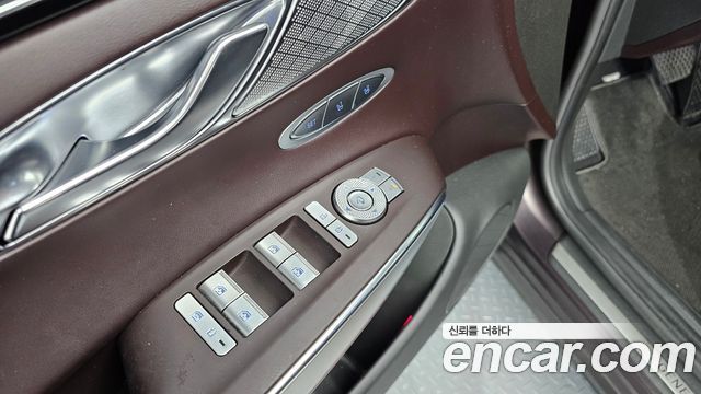 Genesis GV70 2021 — photo 23