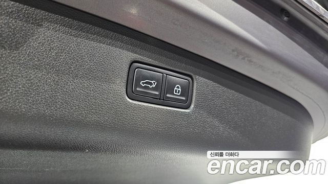 Genesis GV70 2021 — photo 26
