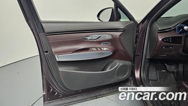 Genesis GV70 2021 — photo 14