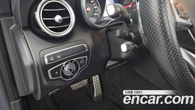 Mercedes-Benz C-Class 2017 — photo 23