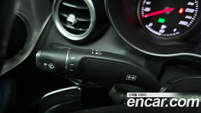 Mercedes-Benz C-Class 2017 — photo 27