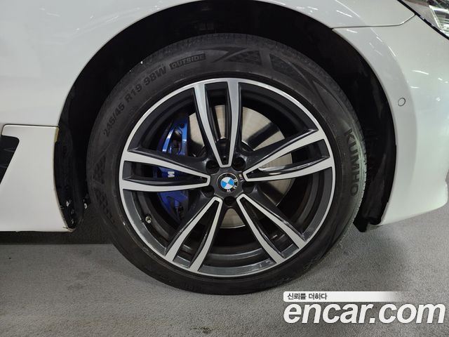 BMW Gran Turismo 2022 — photo 5