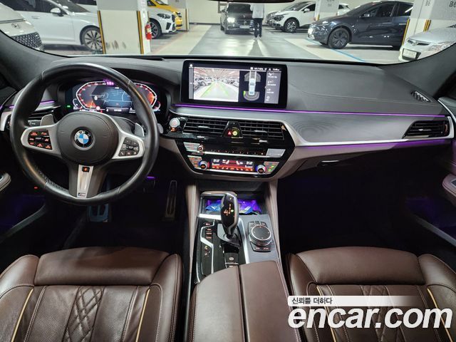 BMW Gran Turismo 2022 — photo 6