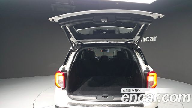 Ford Explorer 2021 — photo 26