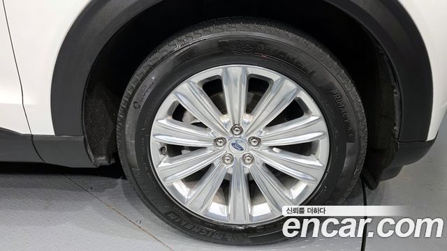 Ford Explorer 2021 — photo 7