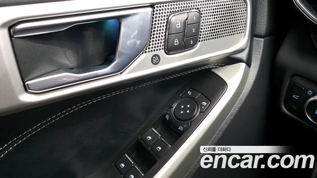 Ford Explorer 2021 — photo 27