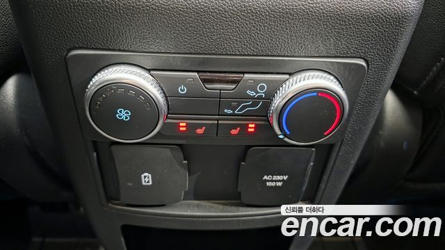 Ford Explorer 2021 — photo 32