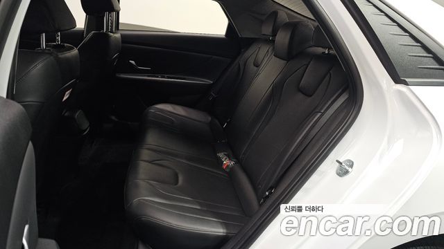 Hyundai AVANTE 2023 — photo 11
