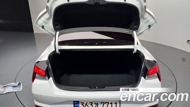 Hyundai AVANTE 2023 — photo 17