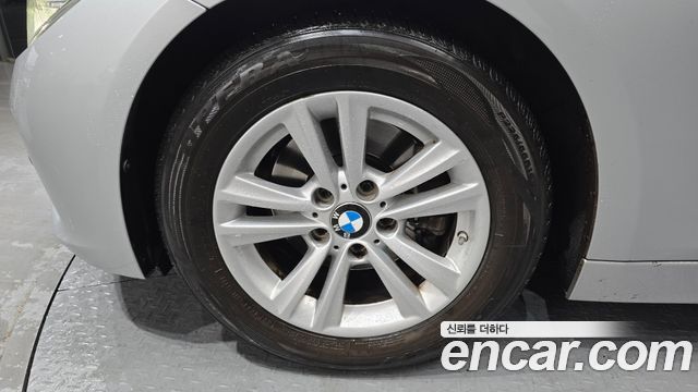BMW 3-Series 2017 — photo 5