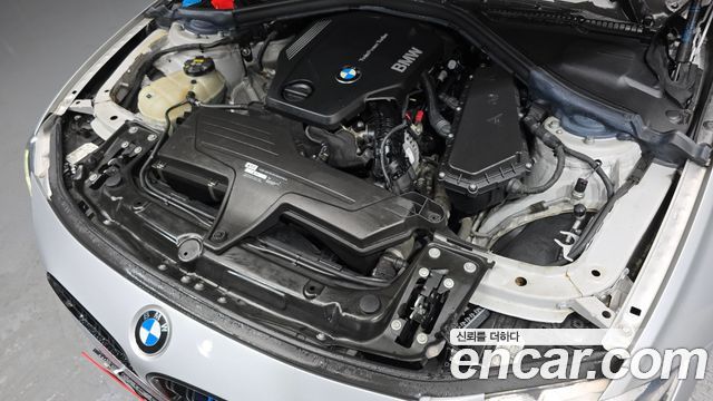 BMW 3-Series 2017 — photo 6