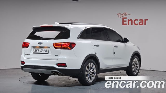 Kia Sorento 2018 — photo 2