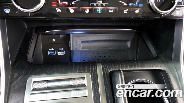 Genesis GV80 2020 — photo 32