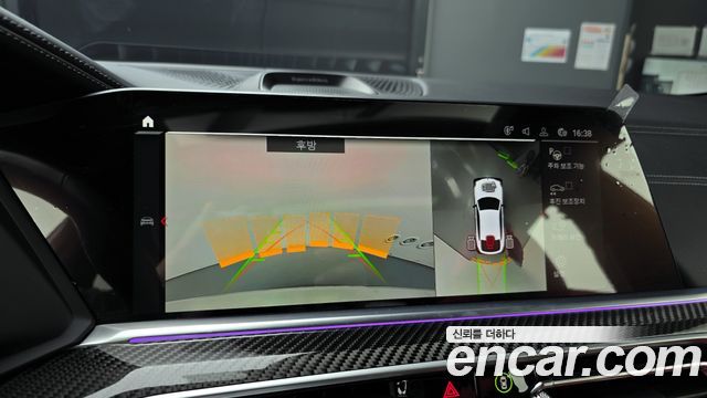BMW X6M 2023 — photo 23