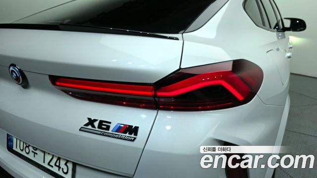 BMW X6M 2023 — photo 9