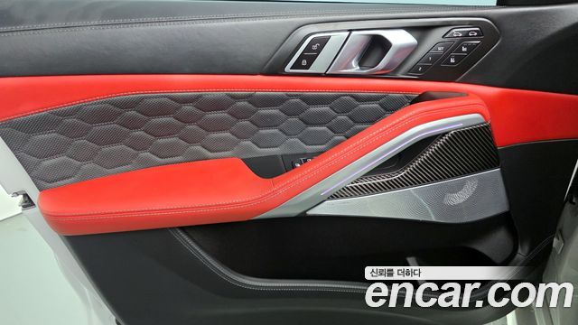 BMW X6M 2023 — photo 14