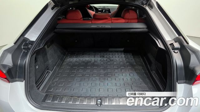 BMW X6M 2023 — photo 29
