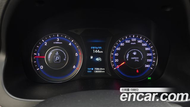 Hyundai i40 2012 — photo 11