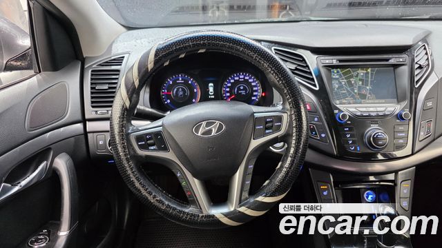 Hyundai i40 2012 — photo 19