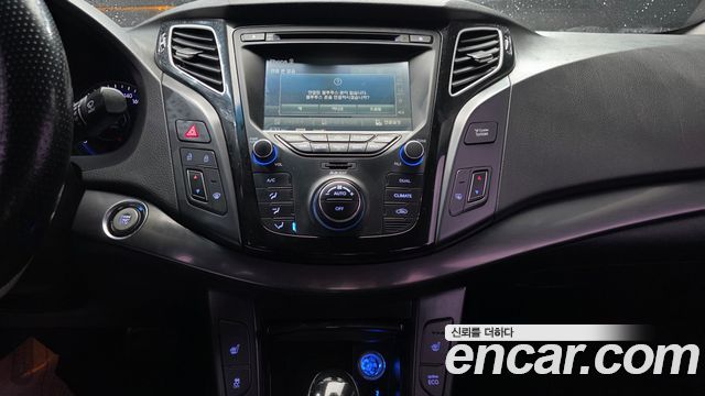 Hyundai i40 2012 — photo 20