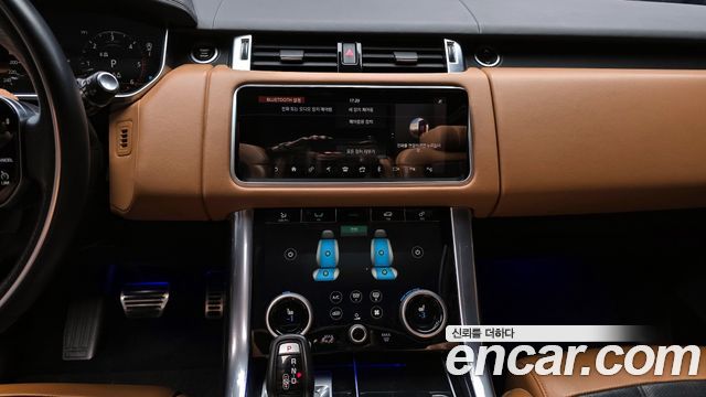 Land Rover Range Rover Sport 2018 — photo 31