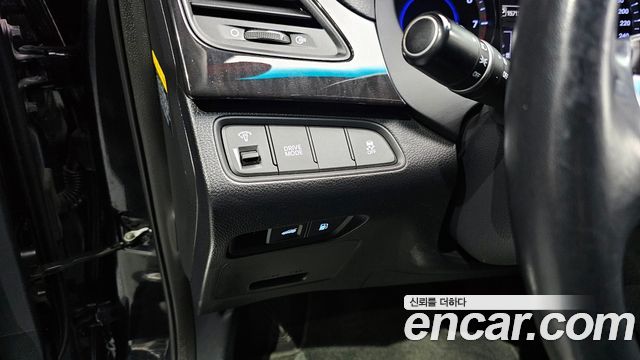 Hyundai Grandeur 2017 — photo 25