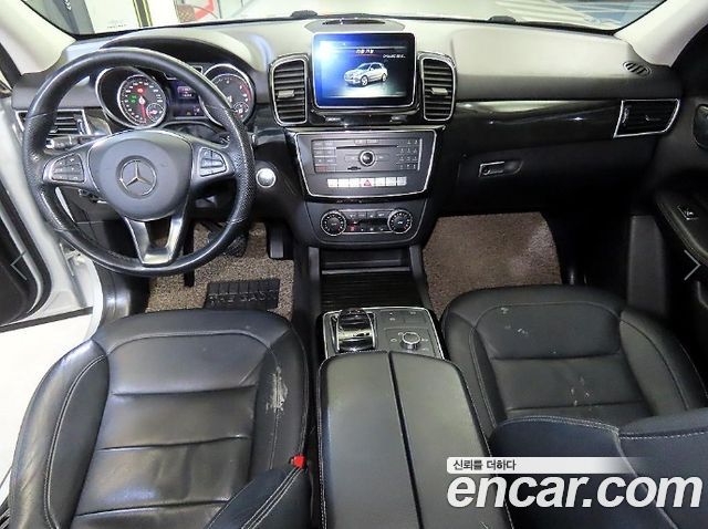 Mercedes-Benz GLE-Class 2016 — photo 10
