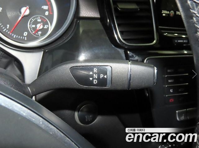 Mercedes-Benz GLE-Class 2016 — photo 12