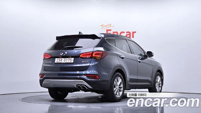 Hyundai Santafe 2016 — photo 2